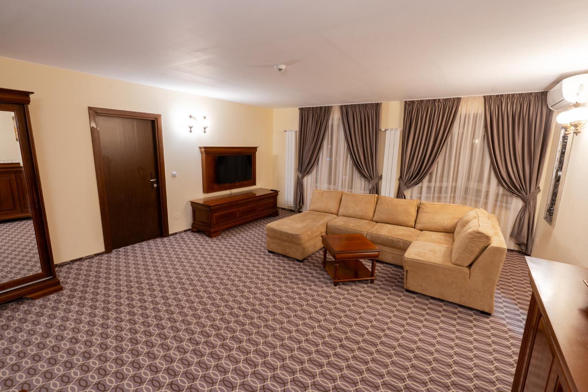 Hotel Dorna Vatra Dornei Esterno foto